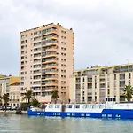 F4 Traversant, 75m2 Avec Garages Апартаменты Сет