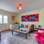 F4 Traversant, 75m2 Avec Garages *