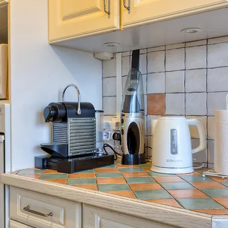 Appartement F4 Traversant, 75m2 Avec Garages *