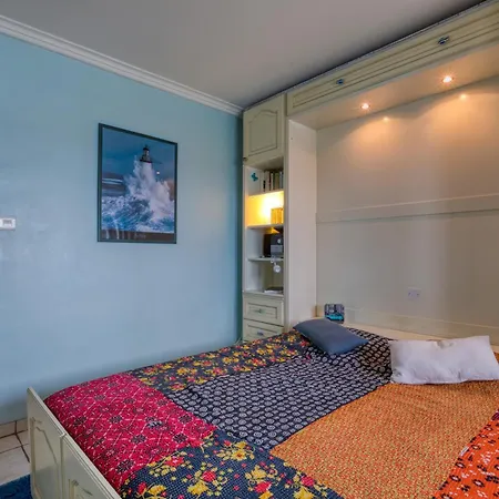 F4 Traversant, 75m2 Avec Garages Appartement *