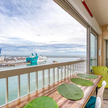 Apartament F4 Traversant, 75m2 Avec Garages Sète