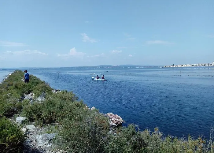 F4 Traversant, 75m2 Avec Garages Appartamento