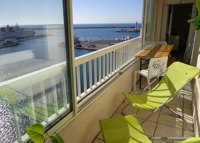 F4 Traversant, 75m2 Avec Garages Appartamento *