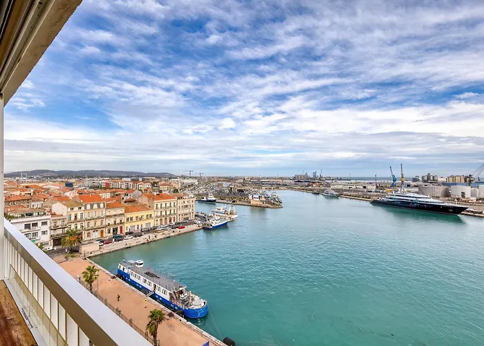 F4 Traversant, 75m2 Avec Garages Sète