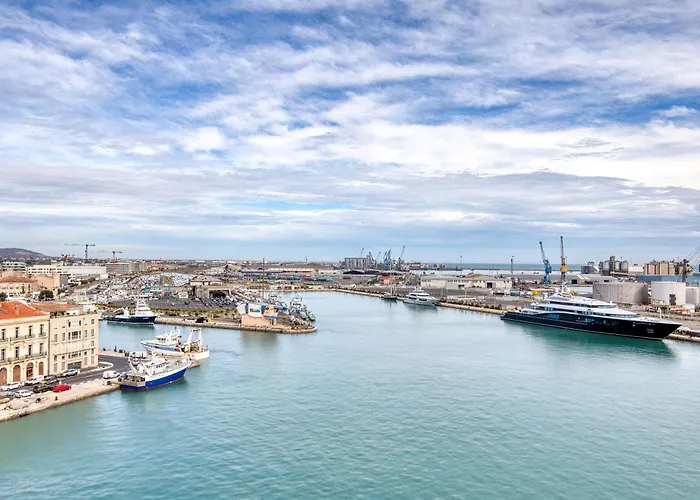 Appartamento F4 Traversant, 75m2 Avec Garages